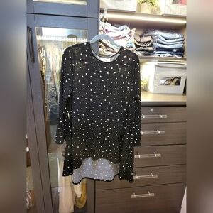 Chico's Polka-dot tunic with Button details down back Size 2